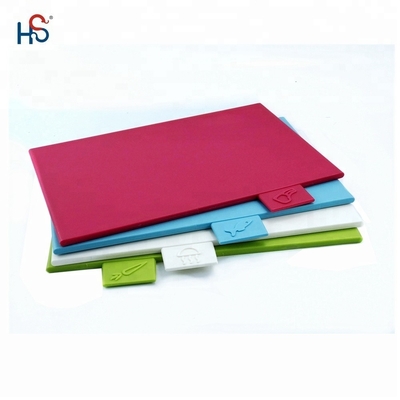 Dispositivos decorativos de cocina Tabla de cortar hecha de material PP con certificación ISO9001
