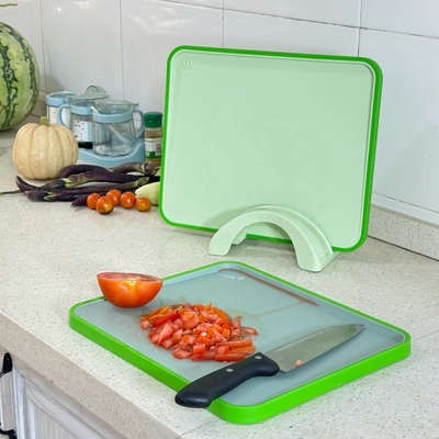 Tabla de corte de cocina grande y reversible de PP con mango de agarre fácil y ranuras de jugo profundas