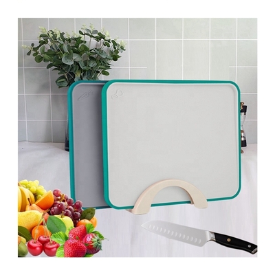 Tabla de corte de cocina grande y reversible de PP con mango de agarre fácil y ranuras de jugo profundas