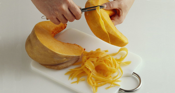 Mejore su experiencia de cocina con este conjunto de utensilios de cocina ABS sostenible