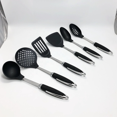 Los utensilios de nylon Las herramientas esenciales para sus necesidades de cocina y comedor