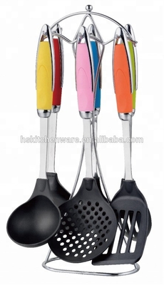 Los utensilios de nylon Las herramientas esenciales para sus necesidades de cocina y comedor