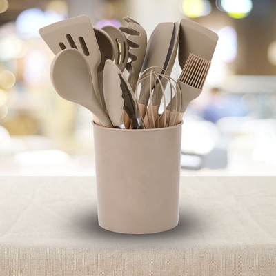 Experimenta la mejor cocina con un conjunto de utensilios de silicona y un mango de madera