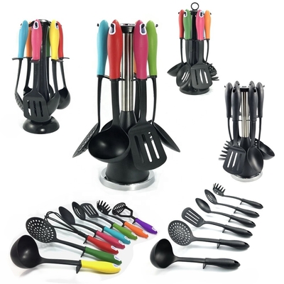 Conjunto de utensilios de cocina coloridos de plástico de nylon para cocinas