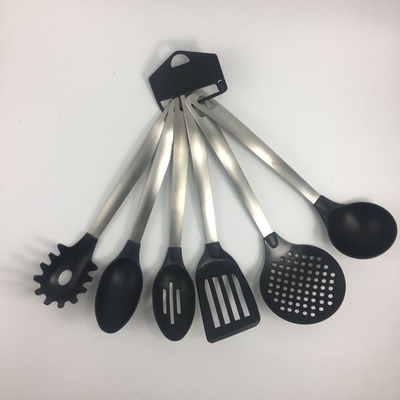 Set de utensilios de cocina antiadherentes para una experiencia de cocina sostenible y flexible