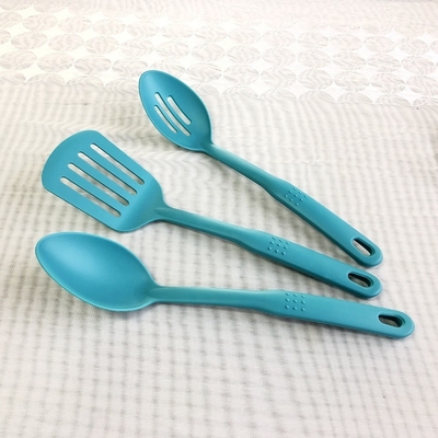 Modernos mangos de nylon utensilios de cuchara para servir sopa salsa minestra y pasta diseño negro