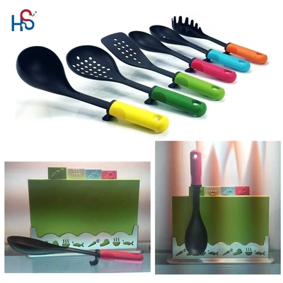 Conjunto de utensilios de cocina de cocina sostenible con soporte giratorio y material de mango TPR PP