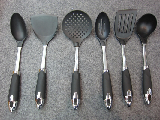 Dispositivos de cocina 6 piezas Conjunto de utensilios de cocina para cocinar a 210 °C Certificado ISO9001