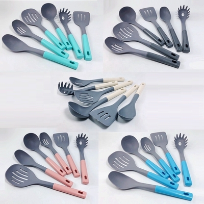 utensilios de cocina de plástico de 7 piezas con mango colorido ABS y material de efecto de madera