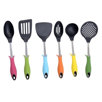 Dispositivos de cocina de soporte giratorio sostenible utensilios de cocina de nylon conjunto con rendimiento